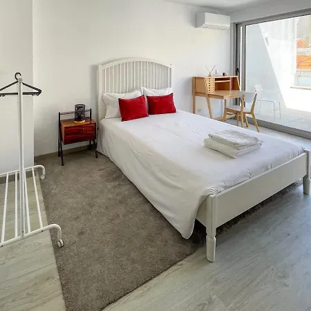 Brito Capelo Terrace - 2 Guests * מטוסיניוס