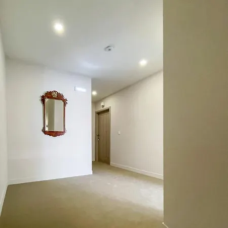 דירה Brito Capelo Terrace - 2 Guests מטוסיניוס